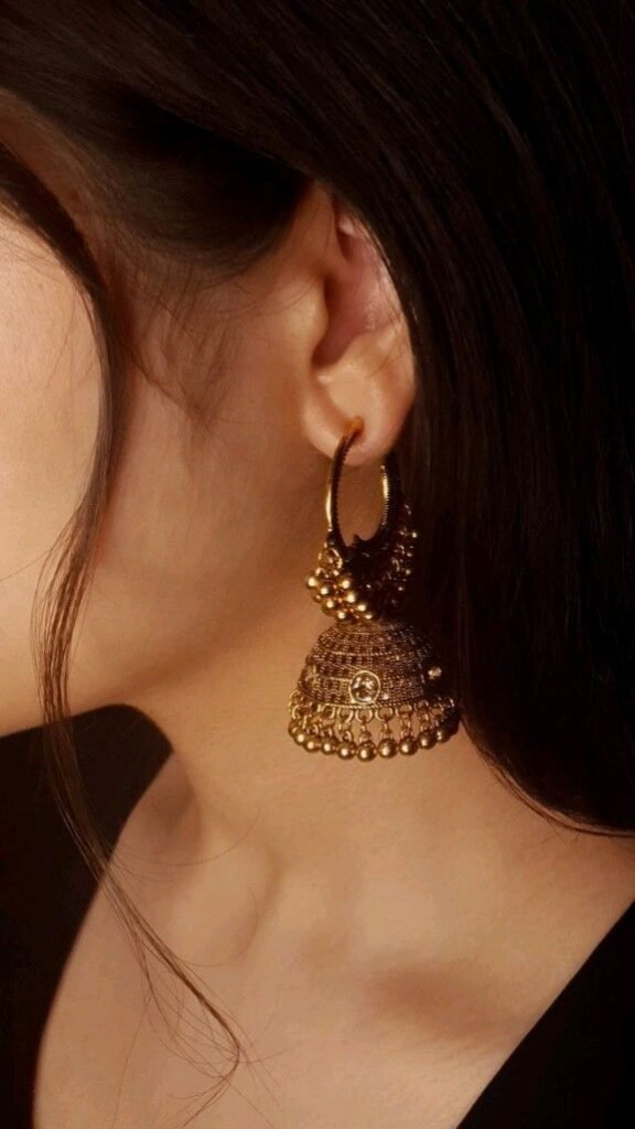 Stylish Earring Dp images for Girls