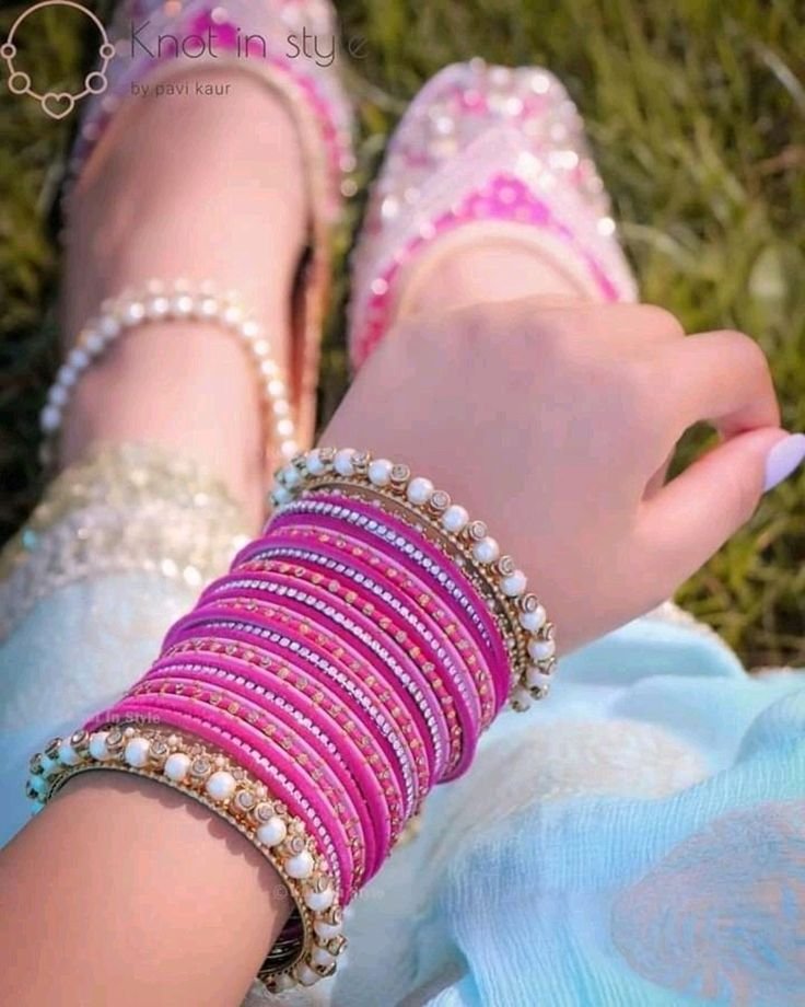 Beautiful Bangles Dp for Girls