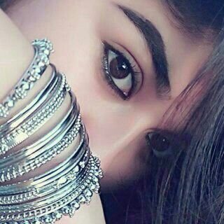 Beautiful Bangles Dp for Girls