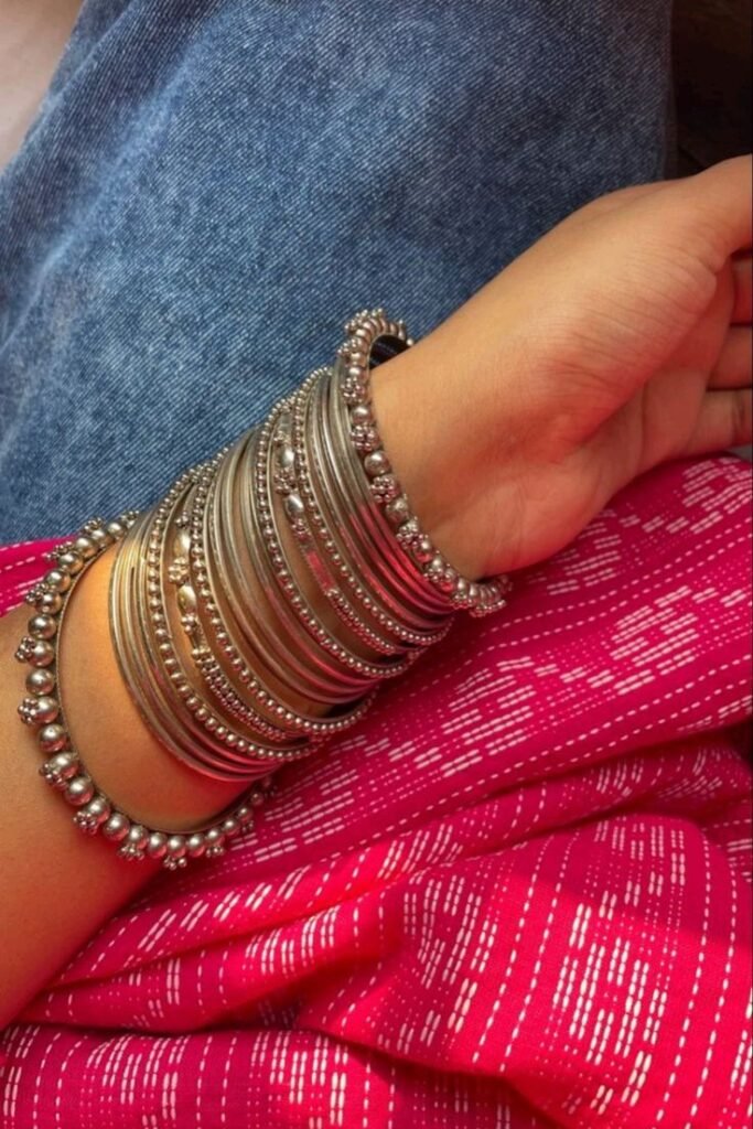 Girls Bangles Hand Whatsapp Dp images