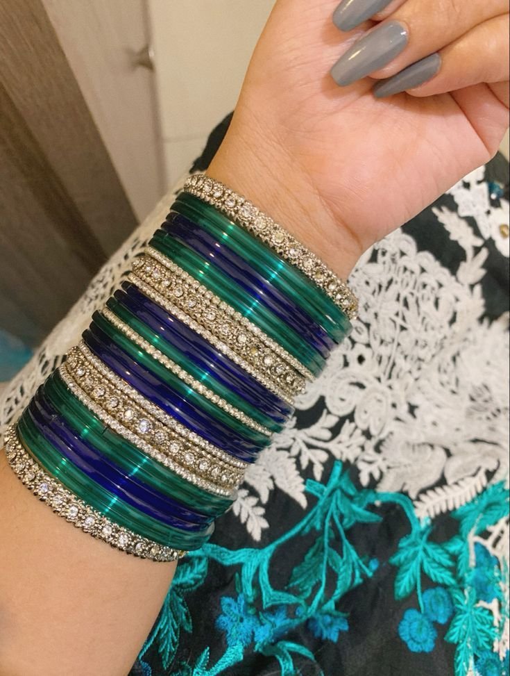 Girls Bangles Hand Whatsapp Dp images