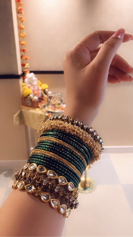 Girls Bangles Hand Whatsapp Dp images